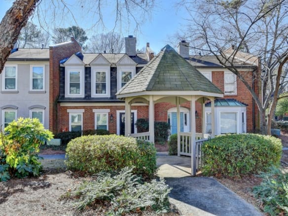 Wonderful Two Story Townhouse