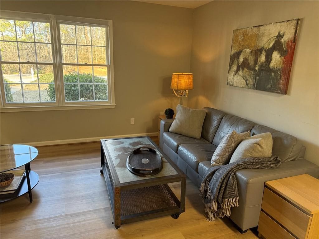 Great Ranch One Mile from Downtown Duluth
