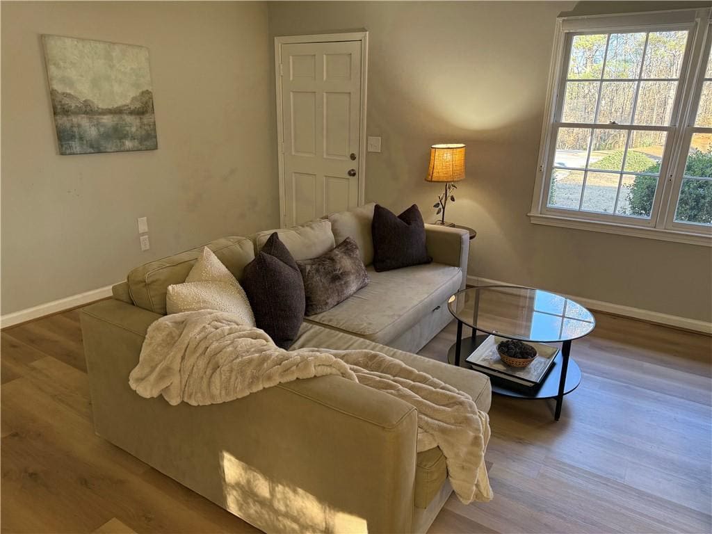 Great Ranch One Mile from Downtown Duluth