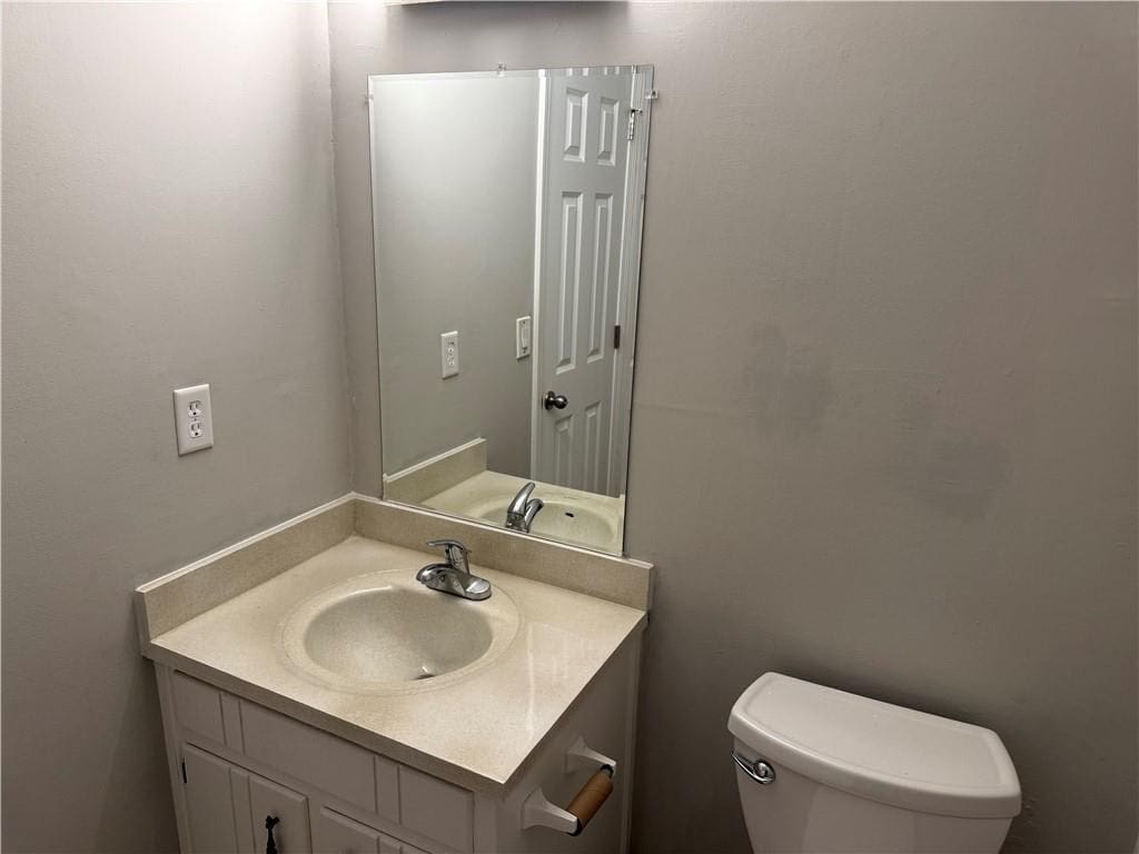 Great Ranch One Mile from Downtown Duluth