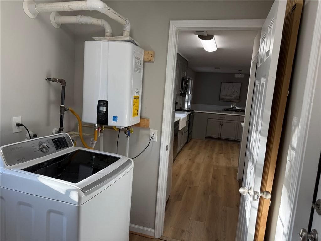 Great Ranch One Mile from Downtown Duluth