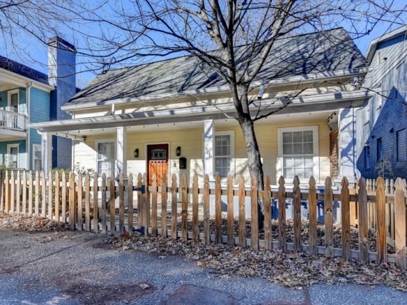 Adorable Bungalow steps from BELTLINE