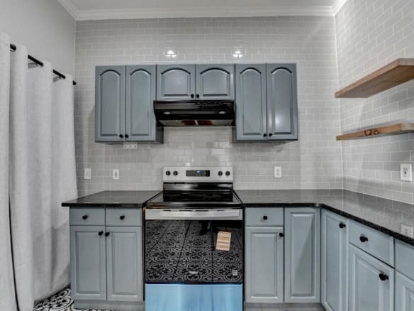 Adorable Bungalow steps from BELTLINE