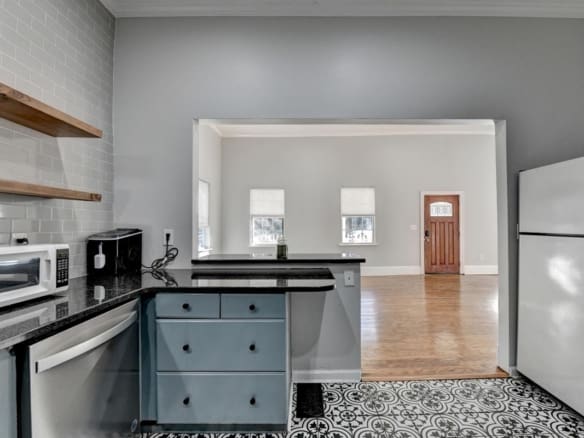 Adorable Bungalow steps from BELTLINE