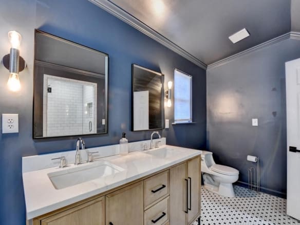 Adorable Bungalow steps from BELTLINE