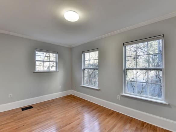 Adorable Bungalow steps from BELTLINE